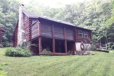 Image de Log Cabin Rental for Eight Guests with Walk-Out Bedroom near Manchester, Vermont