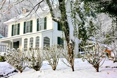 Image de Idyllic Cottage Getaway on a Country Estate in Chester Springs, Pennsylvania
