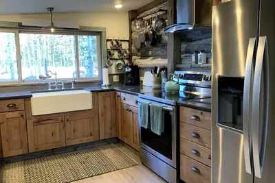 Image de Rustic and Luxurious Eldora Cabin Ideal for a Weekend Getaway in Colorado