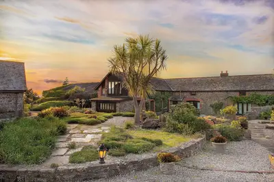 Image de Ivy Cottage, idyllic coastal retreat with sea views