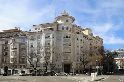 Image de Newly Renovated Designer Apartment in Madrid’s Exclusive Salamanca District