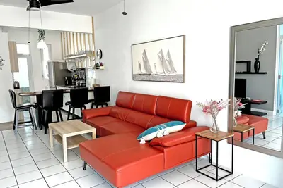 Image de Walk to Ocean Park, Fabulous 3-br, Sun-Drenched Gem, Loíza St, Quiet & Airy.