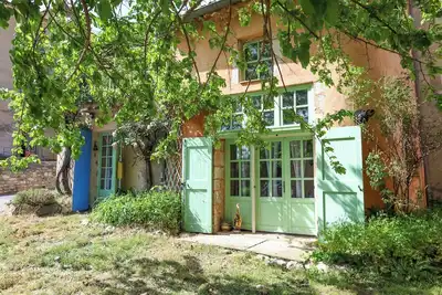 Image de Maison de vacances en Provence, 4/6 couchages, grande terrasse ombragée sud.
