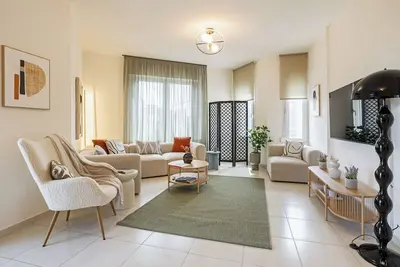 Image de 3 Bedroom Spacious  Modern Apartment with Patio