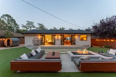 Image de Vitality Shores | Sauna, Yoga Lawn, Beach Trail