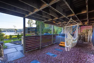 Image de Stay on the Bay w/ Hot Tub/ lots of amenities!