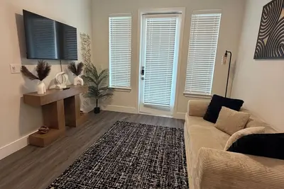 Modern and Upscale 1 Bedroom- At&T Stadium