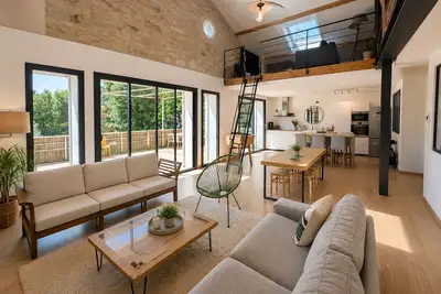 Image de Loft St Roch Montpellier — Jardin, piscine & spa