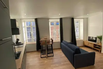 Image de Appartement cosy jusqu'a 4 personnes proche des remparts et de la vielle ville
