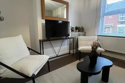 Image de Central Home | Sleeps 5 | Free Nearby Parking