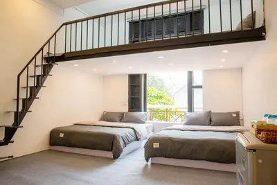 Image de Hoan Kiem Lake View / Balcony / 3q Beds / 6 Pax