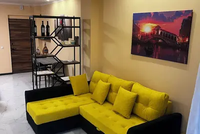 Gateway Spacious Apartment with Garden