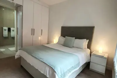 Image de Unité élégante de 1 chambre, jardin pvt, wifi et parking gratuits