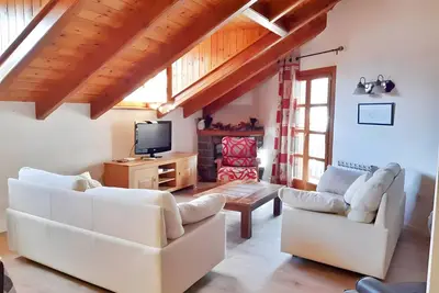 Image de Appartement « Benasque Vistas Sarrio » avec vue sur la montagne, balcon et Wi-Fi