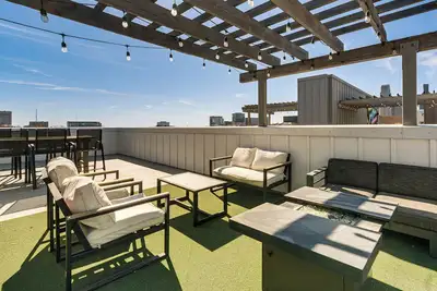 Image de Work & Play! Gem w/ Fire Pit, 3 Mi to Dtwn Dallas