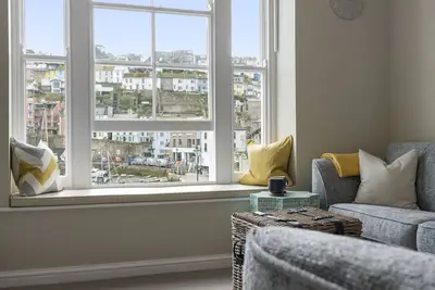 Image de La Petite Maison is a dog-friendly waterfront dual-apartment in Brixham