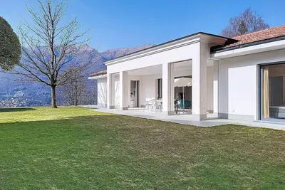 Image de Merveilleuse maison de vacances privée avec Wifi, bain à remous, Tv, terrasse et vue panoramique