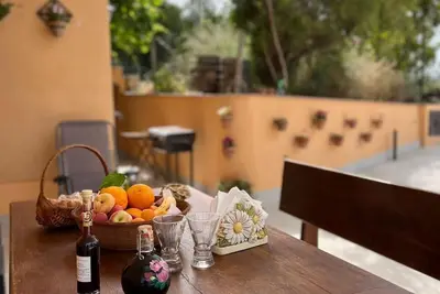 Image de ground-floor apartment with two br and living r, terrace and private parking