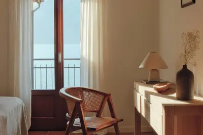 Image de Authentic house with beautiful view of lake como