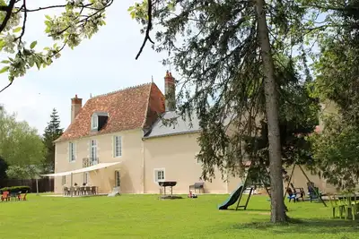 Image de 🏰 Gîte de Villenoue : Maison de Maître & Escape Games | 5 min Issoudun