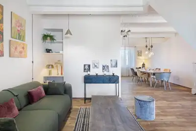Image de Maison de vacances « Maison Cosy Vogue » avec terrasse privée, balcon et climatisation