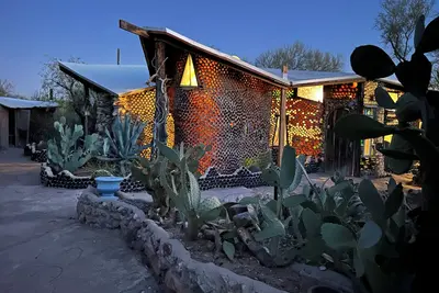 Image de Tucson Bottle House - Guest House - New Listing Discounts!
