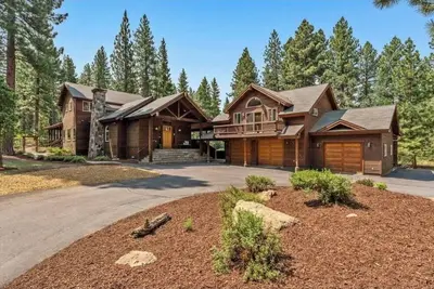 Image de Gorgeous 4 Bedroom Forest Retreat in Glenshire! Minimum 30 Day Stay