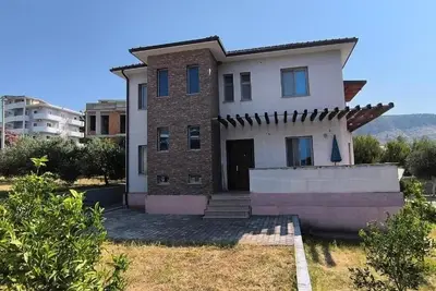 Image de Exclusive villa with garden and breathtaking panoramic views over Shengjin