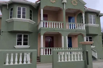 Image de Bajan Bliss Townhouse ✈️ | 5–10 Min to Airport & Shopping. Modern and Spacious