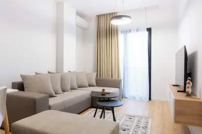Image de Barrikada-E – Central Apartments with French Balcony in Tirana