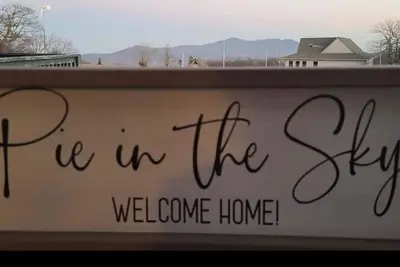 Image de Pie in the Sky at Pinnacle Inn
