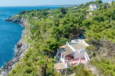 Villa unique avec accès mer et vue superbe (villa A)