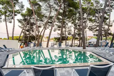 Image de Superbe caravane (statique) de 2 chambres à Pasman
