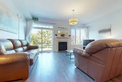 Image de 3bdrm Townhome with Summer Pool