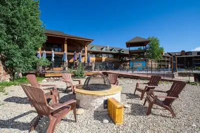 Image de Studio coffee bar- Granby Ranch, Golf, Hike, Fish