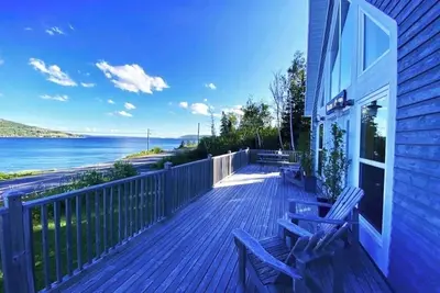 Image de Charming Coastal Cottage overlooking Baddeck Bay
