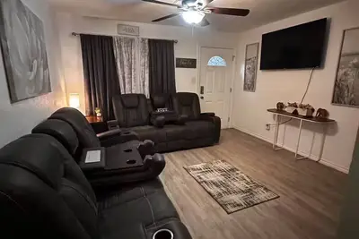 Newly Furnished Peaceful Comfy Casa