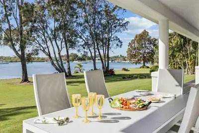 Image de Taroona - Majestic Waterfront Holiday House in Yamba - Holiday Yamba