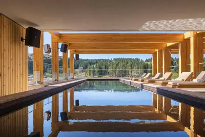 Image de 2 Units | Karaman Slope View | Viceroy Kopaonik