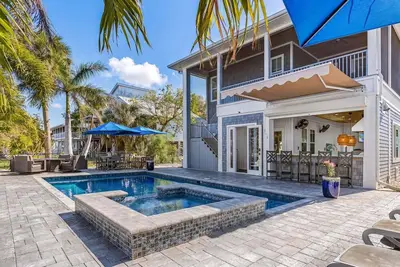 Image de Bokeelia Daydreamin' Gorgoues 4 bedroom with Pool!