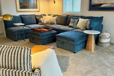 Image de 3-bedroom cottage, 2 separate units located in Waterford, A/C and close to beach