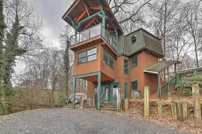 Image de Family-Friendly Lakefront Home – 3 Bedrooms, Amazing Lake Views