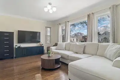 Image de Charming 5-bedroom Jefferson Park Bungalow near O’Hare