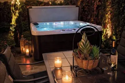 Image de 3-bedroom house off Vincent Avenue with cool Ac