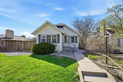 Image de 4 bed/2 bath house located in Mpls Chain of Lakes; Mall of America/dwtn Mpls