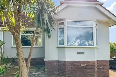 Image de 2 chambres à coucher à Brixham