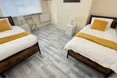Image de Maison spacieuse de 4 chambres, retraite avec jardin, parking