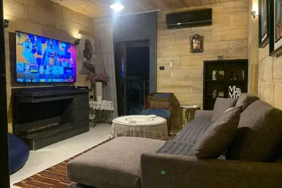 Image de Cozy 2-bedroom apartment in fantastic Amman with Ac and gym access