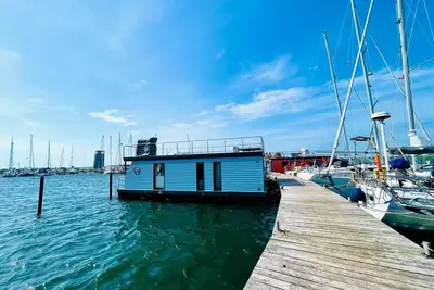 Image de Houseboat \"Lillemor\" for 5 people and 2 dogs.
