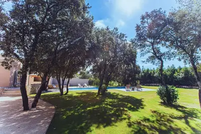 Image de Villa with heated Pool & Gardens near Uzes